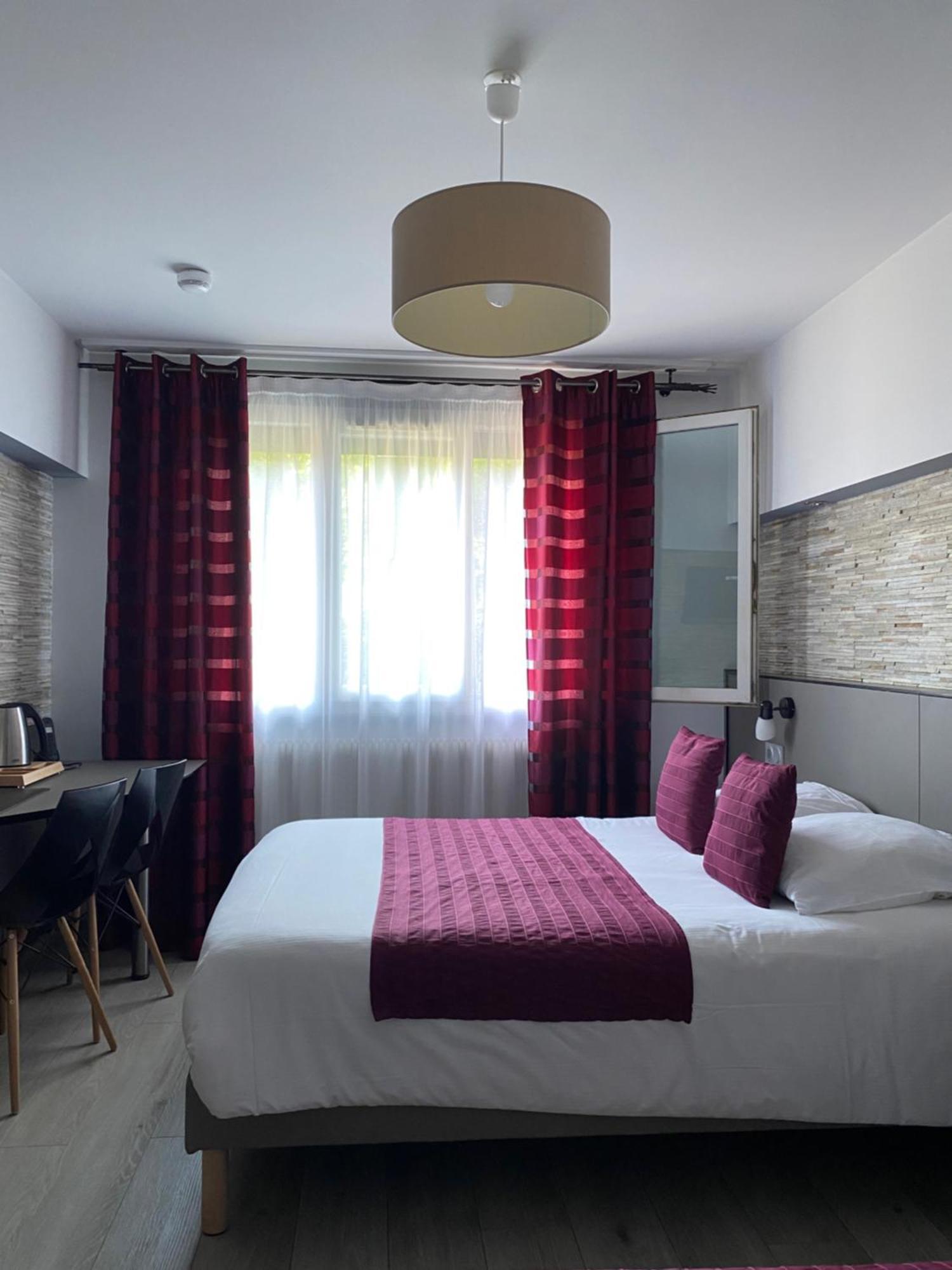 Auberge Des Moulins Pont-Les-Moulins Екстер'єр фото